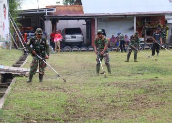 Satgas dan Warga Mulai Persiapan Pembersihan Lapangan Pembukaan TMMD