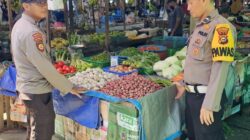 Awasi Dinamika Harga, Personel Polsek Limapuluh Sisir Los Pedagang Jalan Sultan Syarif Kasim