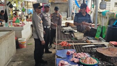 Cegah Gejolak Harga Jelang Akhir Pekan, Polsek Limapuluh Sisir Pasar Sail