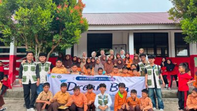 Workshop Bahasa Inggris di SDN 001 Pangkalan Bunut oleh Mahasiswa KKN 89 UMRI