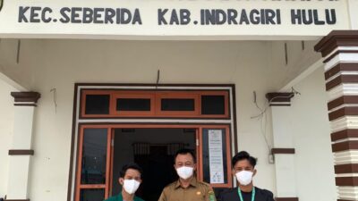 WASPADA dari Kabut Asap, KKN 143 UMRI Bersama Pemdes Buluh Rampai Imbau Masyarakat Pakai Masker