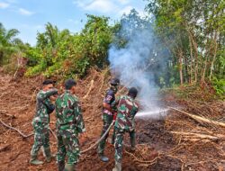 Kodam XIX/Tuanku Tambusai Intensifkan Pendinginan Karhutla di Pulau Jum’at, 31 Hektare Masih Berasap