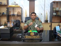 Berikan Teladan Nyata, Danrem 031/WB Bersama Anggota Jalani Tes Urine untuk Perangi Narkoba